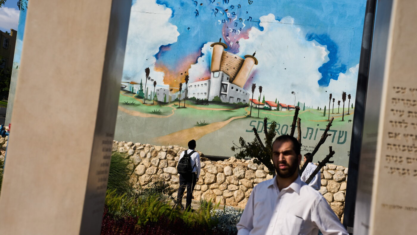 3 years on, Israelis grapple with reports Netanyahu was warned before Oct. 7 attacks