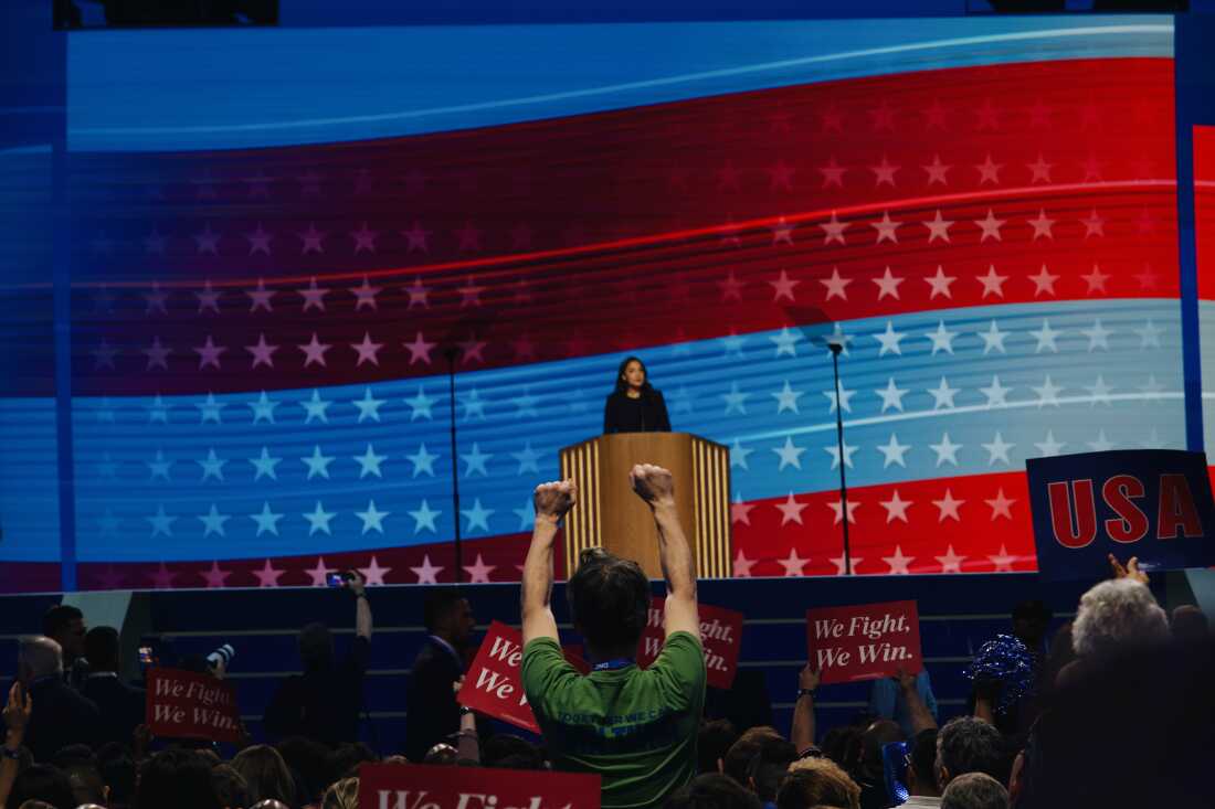 アレクサンドリア・オカシオコルテス氏がDNCの第一夜で講演。