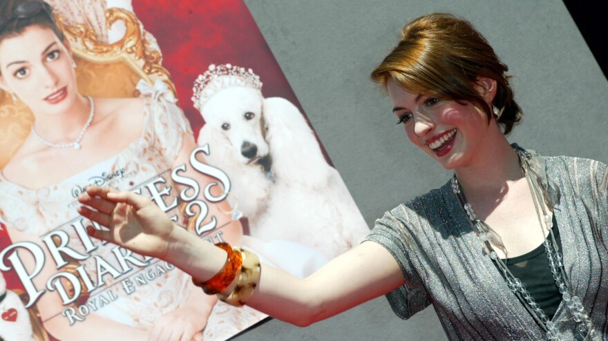 Actress Anne Hathaway, who plays Princess Mia Thermopolis, arrives at the 2004 premiere of the movie <em>The Princess Diaries 2: Royal Engagement.</em>