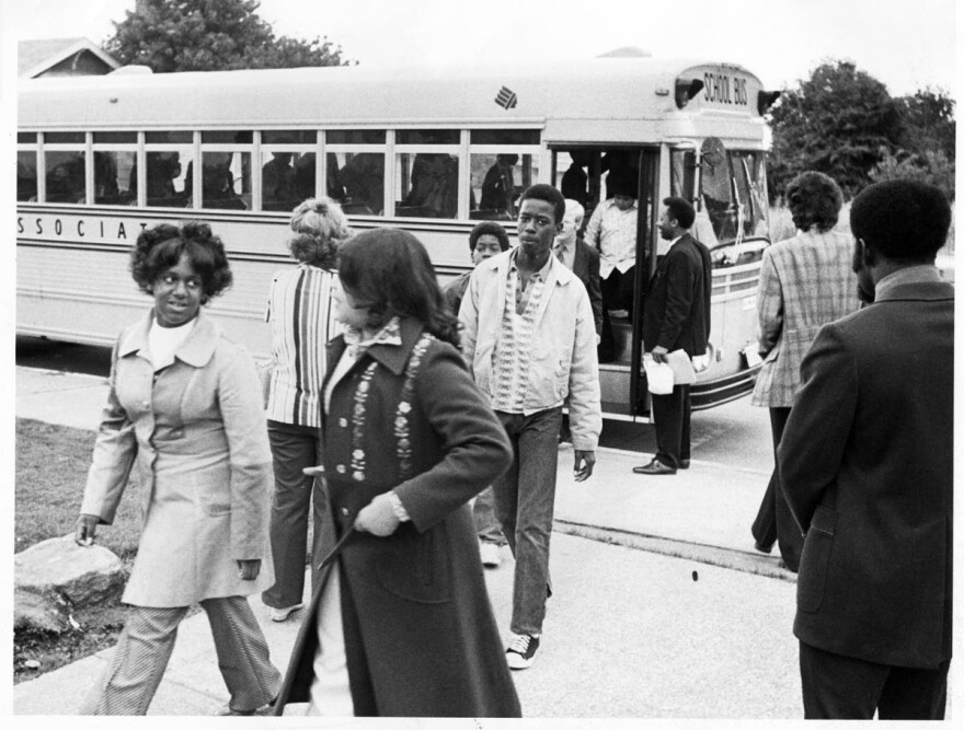 busing1.jpg
