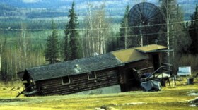 House sinking due to melting permafrost (Credit kml.gina.alaska.edu)
