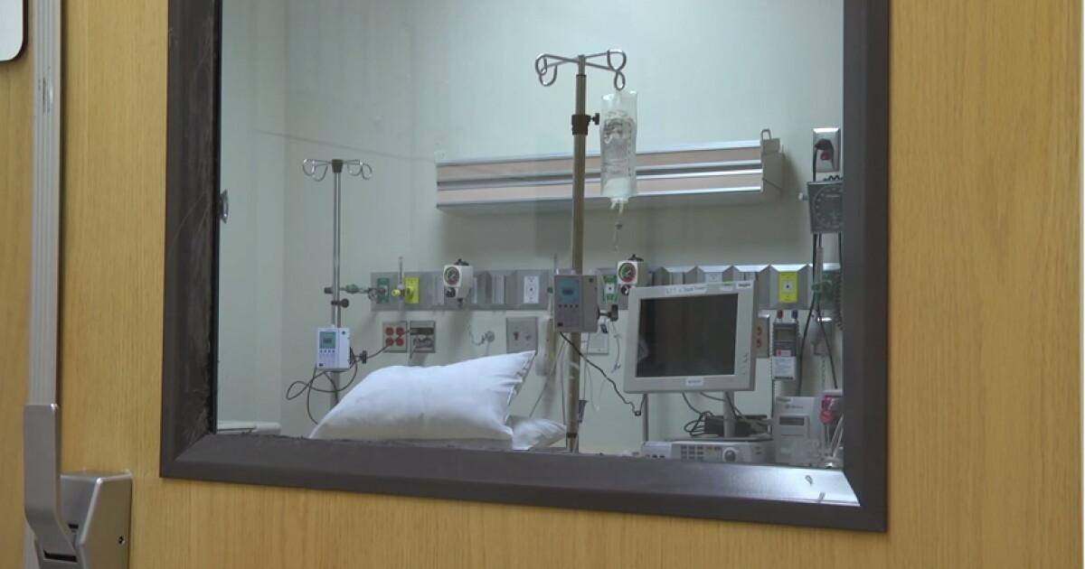 CDC Issues Revised Guidelines For Wearing, Handling Ebola Gear | KERA News