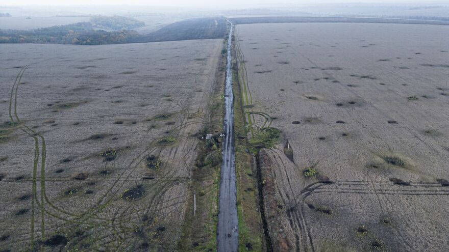 Evgeniy Maloletka/AP