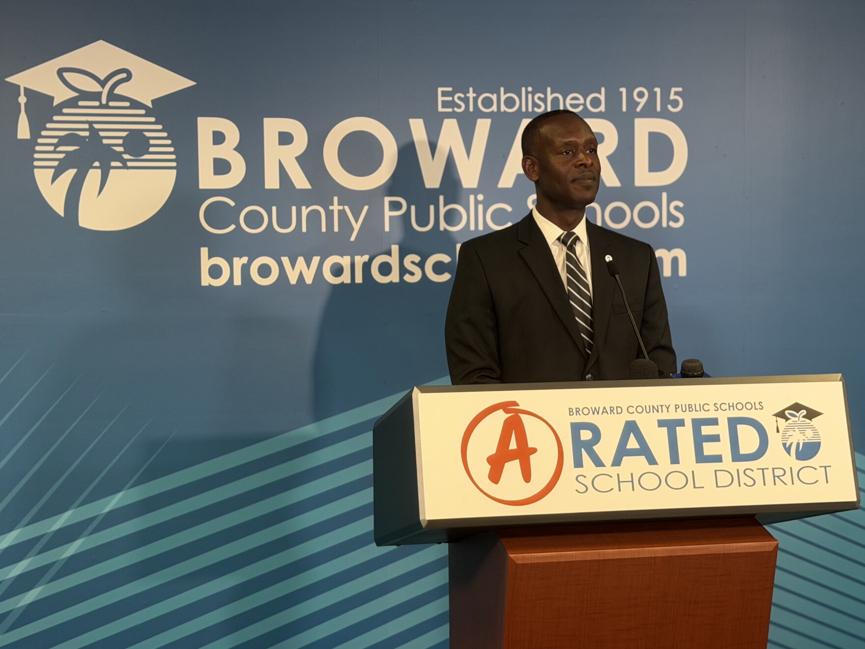 Decision day: Broward County school board cuts 1,000 jobs after delays ...