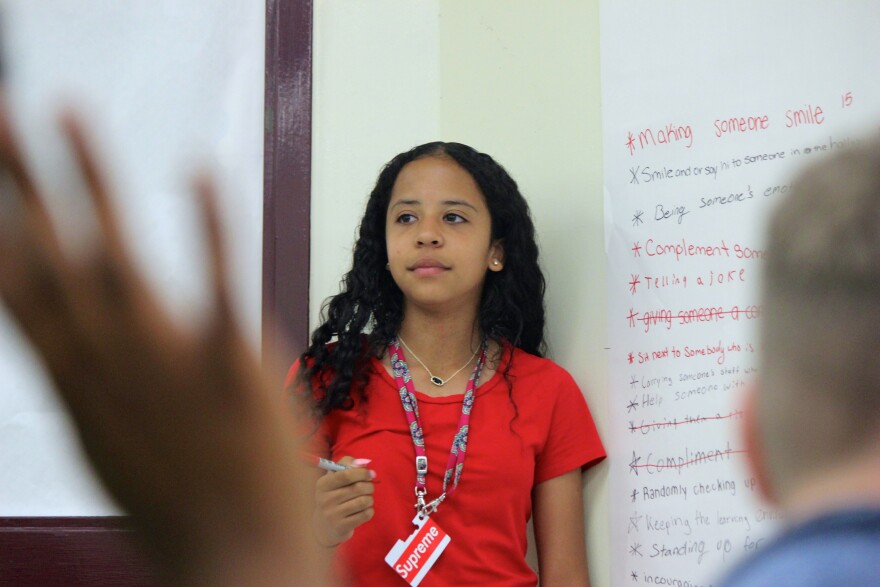 Seminole Middle School students in Plantation honor the victims of the Parkland shooting during the Broward County Public School's Day of Service and Love, Thursday, Feb. 14, 2019.
