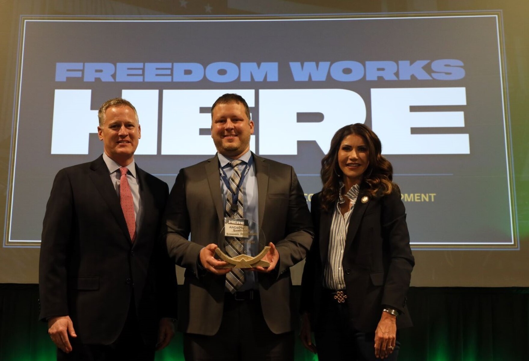 North Sioux City official and city of Belle Fourche win economic