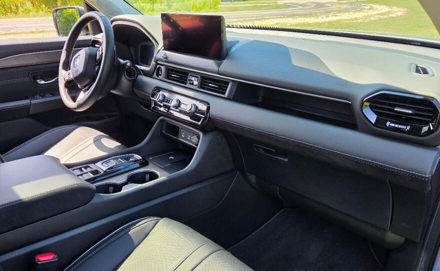2026 Honda Pilot AWD Elite interior