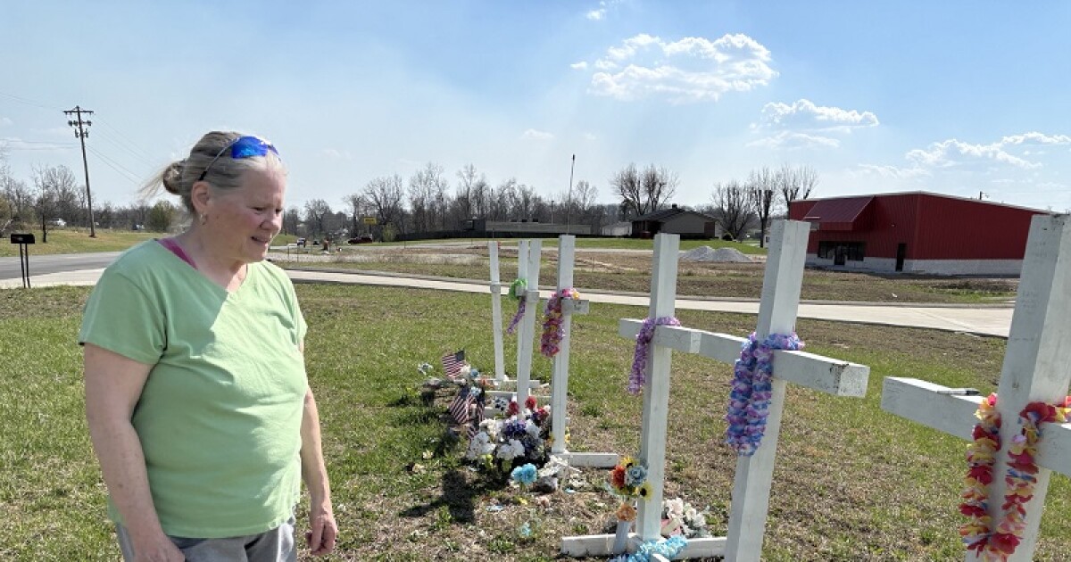 A Kentucky artist created art awards from remnants of the London tornado