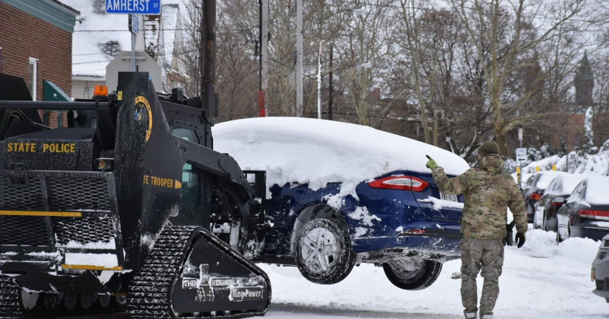Military police enforce driving ban in snow-stricken Buffalo | WRVO ...