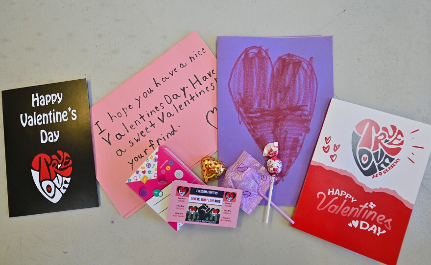 The True Love Movement gave out cards and candies to strangers on Valentine's Day.
