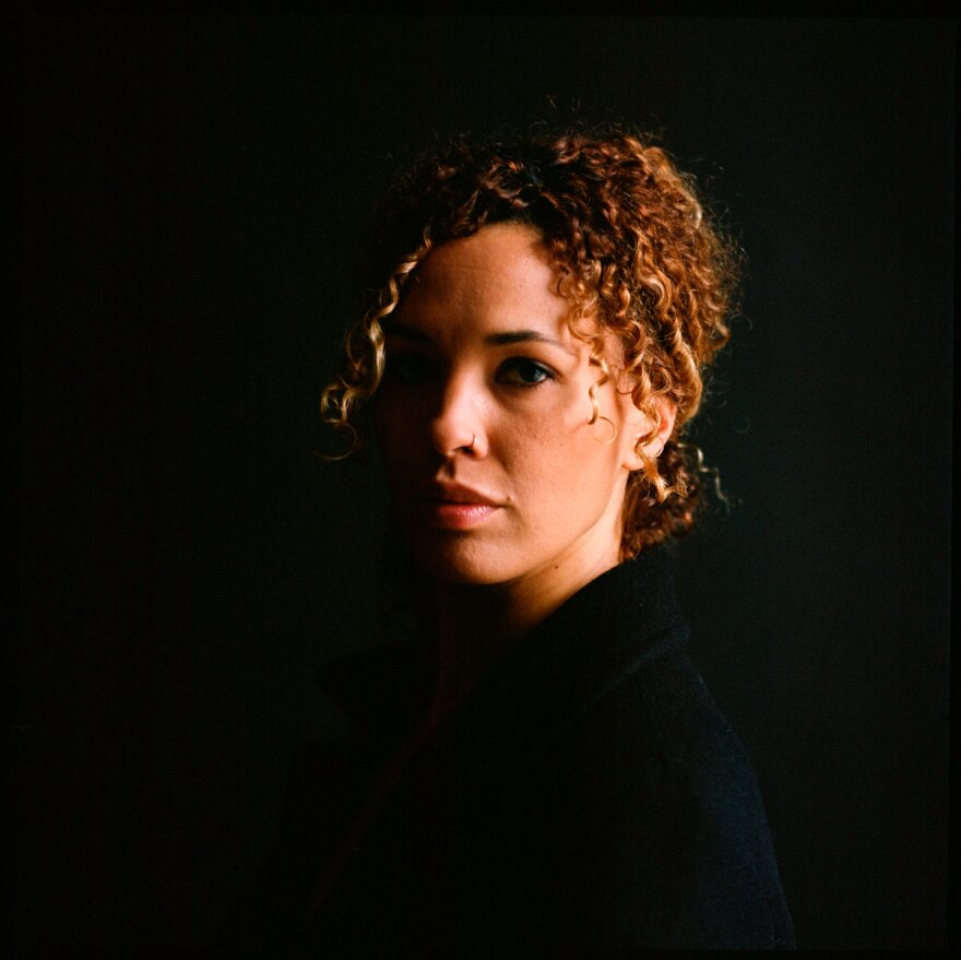 janessa_clark_by_maria_baranova_suzuki.jpg