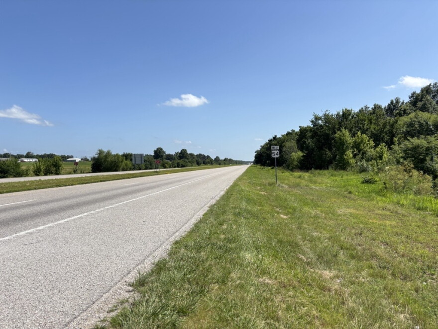 A wide shot of rural Highway 54 in Mid-Missouri