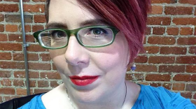 Steph Whiteside headshot