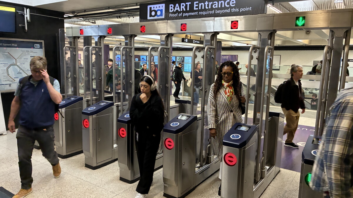 BART reports sharp drop in crime, cites new fare gates