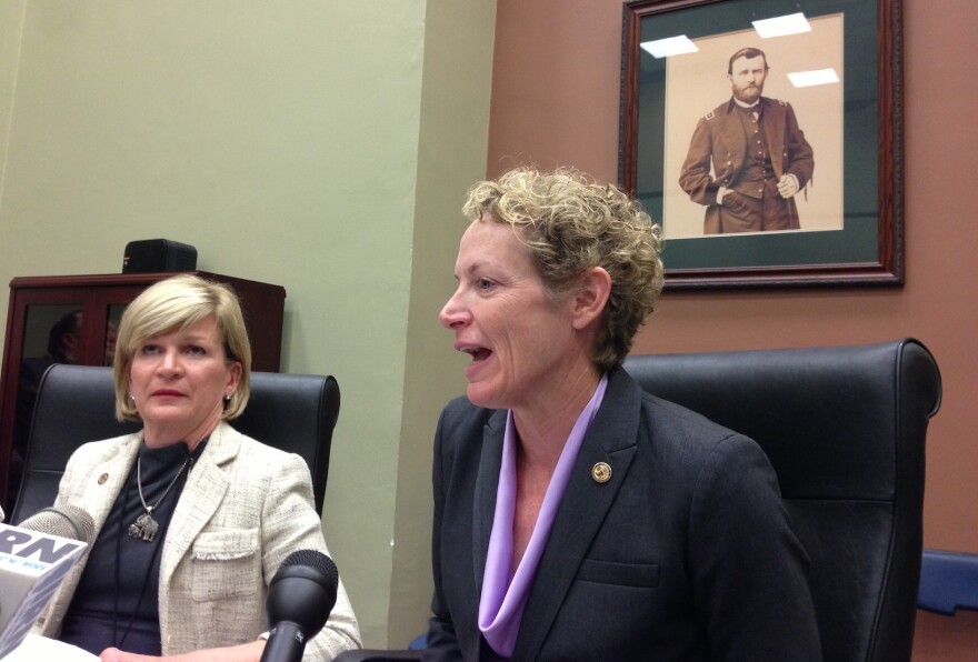 Reps. Darlene Senger and Elaine Nekritz