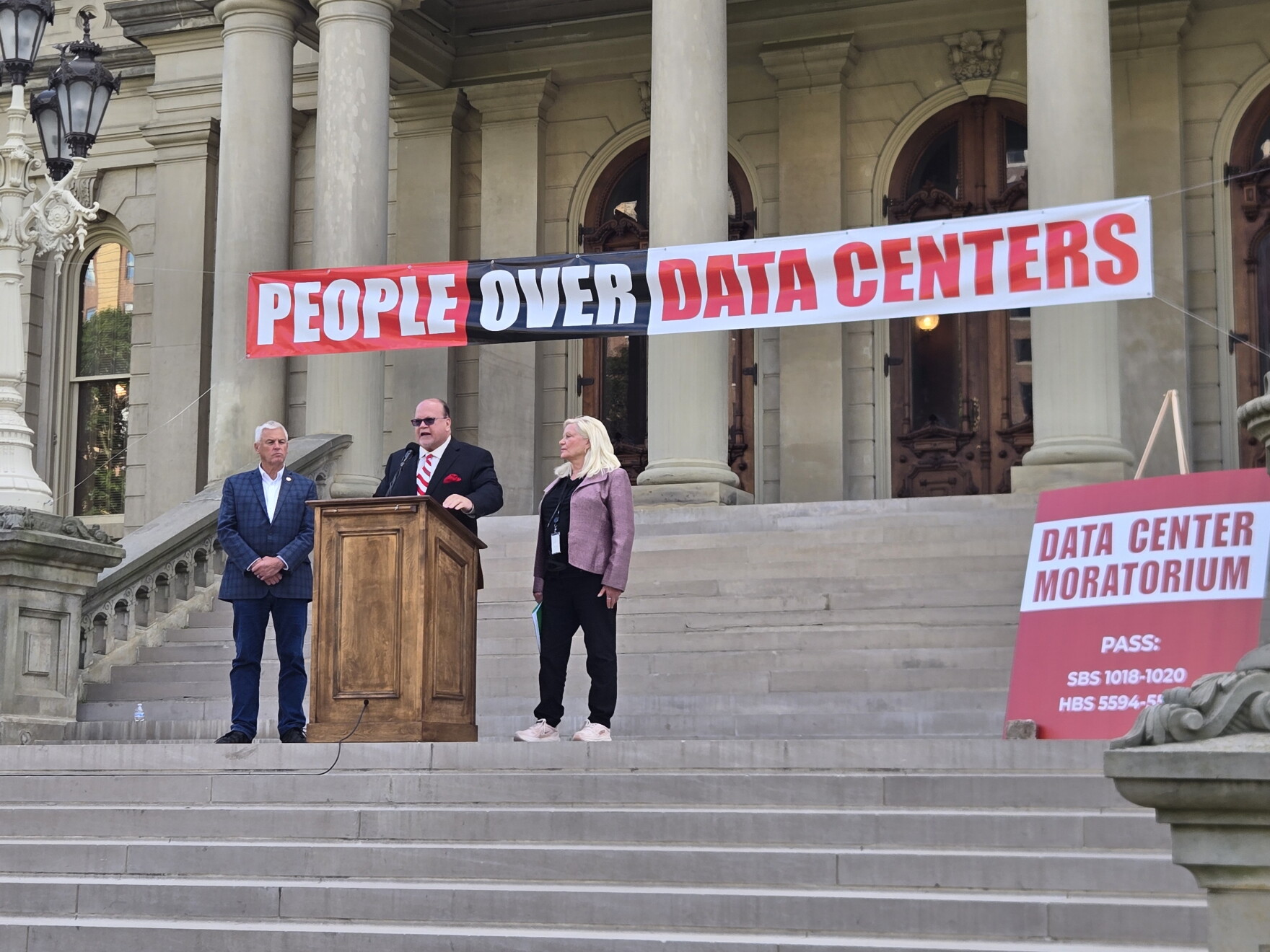 Michigan lawmakers continue call for data center moratorium