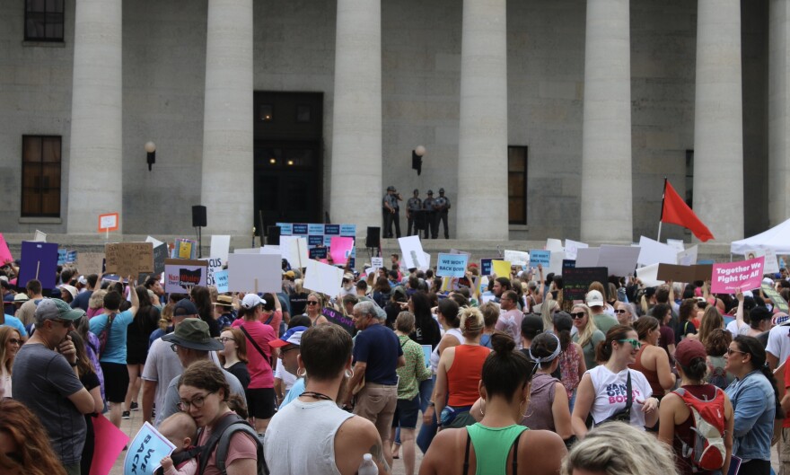  Crowd gathered at Ohio Statehouse for an abortion rights rally on June 26, 2022 [Roger Ingles /  Statehouse News Bureau]