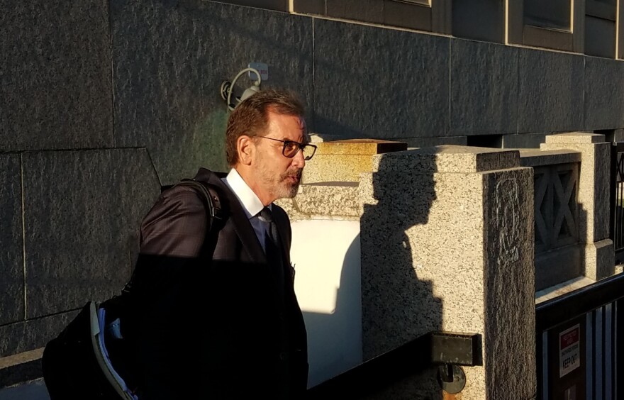 Defense attorney Scott Rosenblum leaves the Civil Courts building in downtown St. Louis on May 10, the first day of jury selection in Governor Eric Greitens' felony invasion of privacy trial.