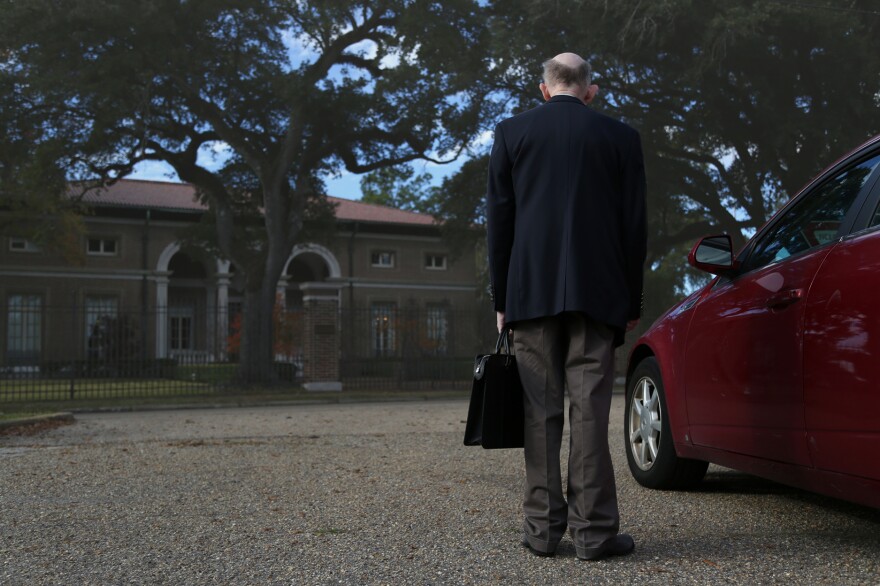Landis knew exactly what museums wanted to hear: "He knew right where to hit us. Our soft spot: art and money," says one museum director featured in the documentary. Above, Landis heads in to one of his "philanthropic" visits.