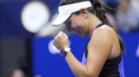 Jessica Pegula, of the United States, reacts after defeating Iga Świątek, of Poland, during the quarterfinals of the U.S. Open tennis championships, Wednesday, Sept. 4, 2024, in New York. (AP Photo/Eduardo Munoz Alvarez)