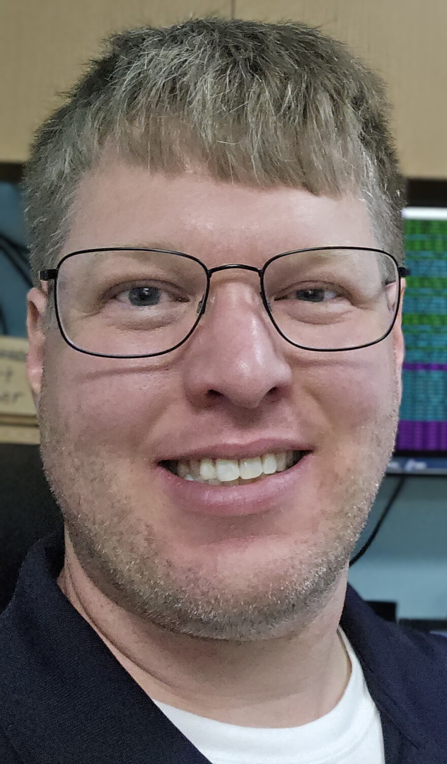 Mike Johnston is running for Karlstad City Council in the 2026 election.