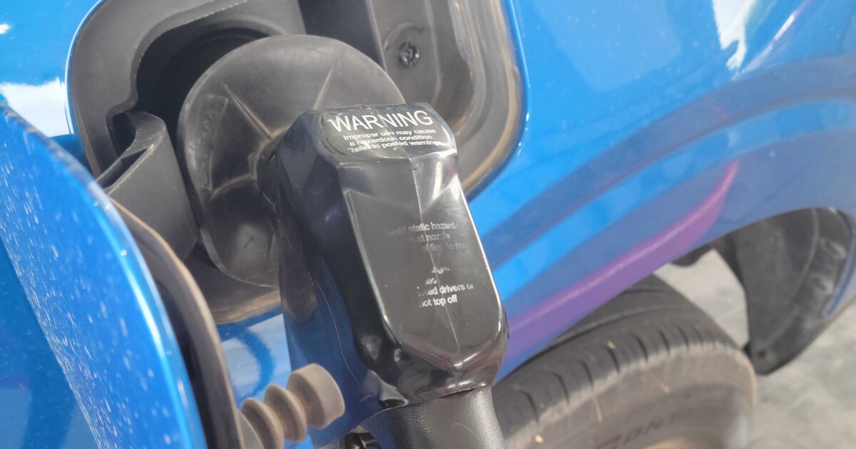 Arizona's Sen. Kelly co-sponsors bill to suspend federal gas tax