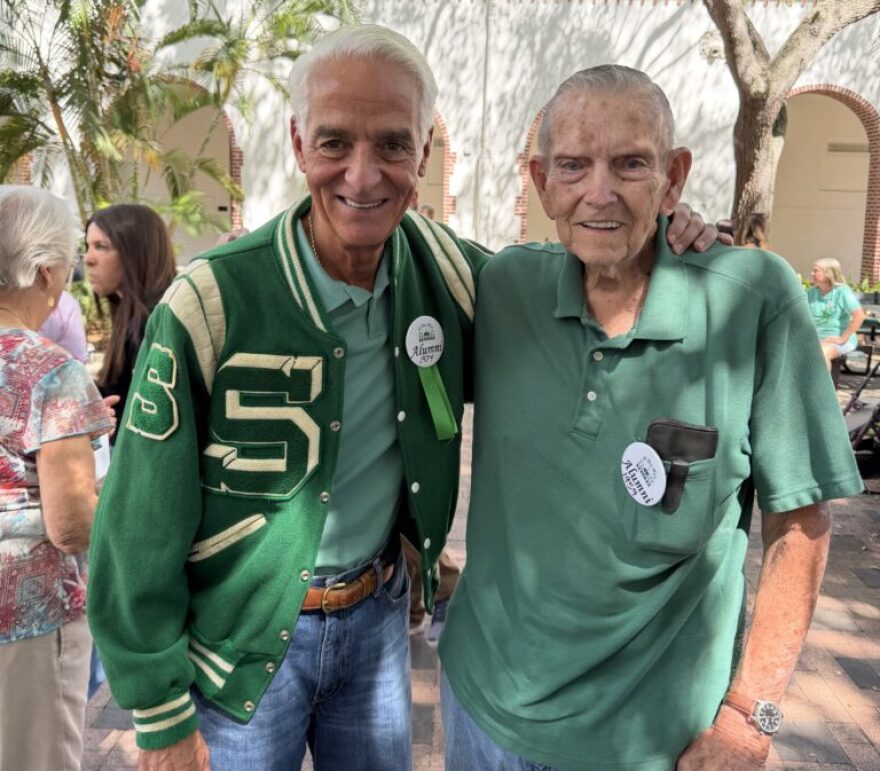 Former Florida governor and congressman Charlie Crist (Class of 1974) with Tom Sawyer (Class of 1959).