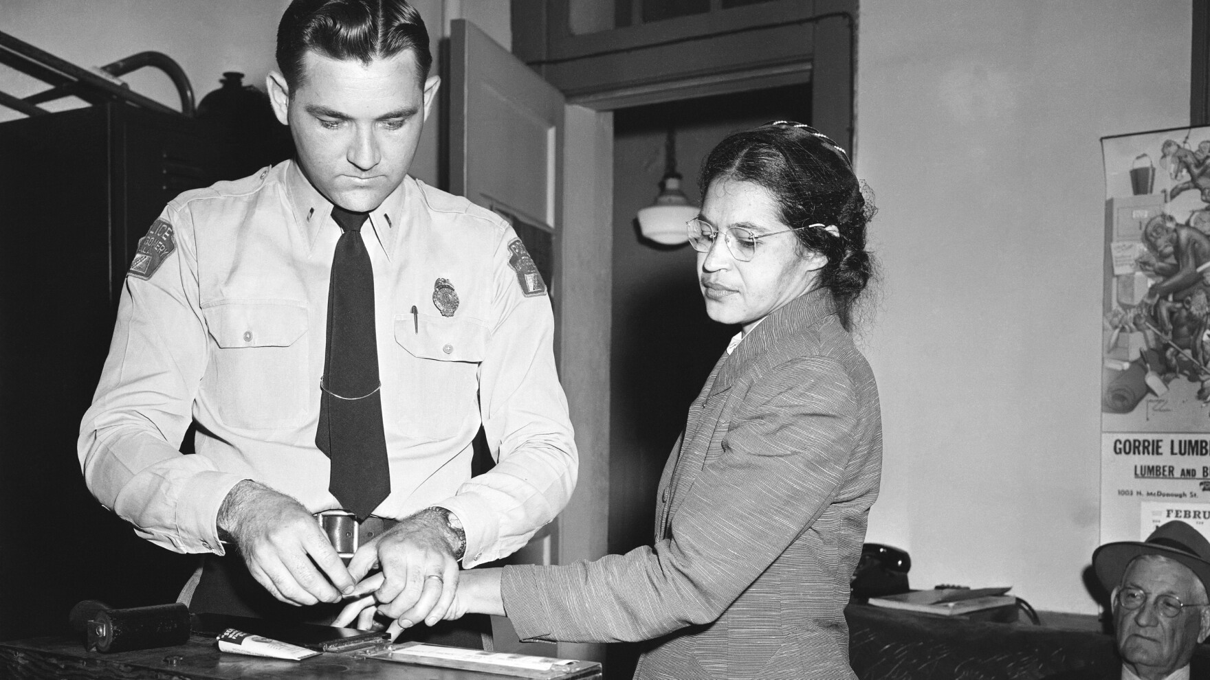 Equal Rights Rosa Parks In Montgomery, Rosa Parks' Story Offers A History Lesson For Police ...