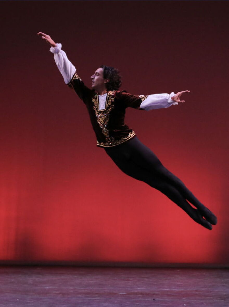 This season marks Brian Guerrero’s third season as a Lead Artist with the Sarasota Cuban Ballet Studio Company. 