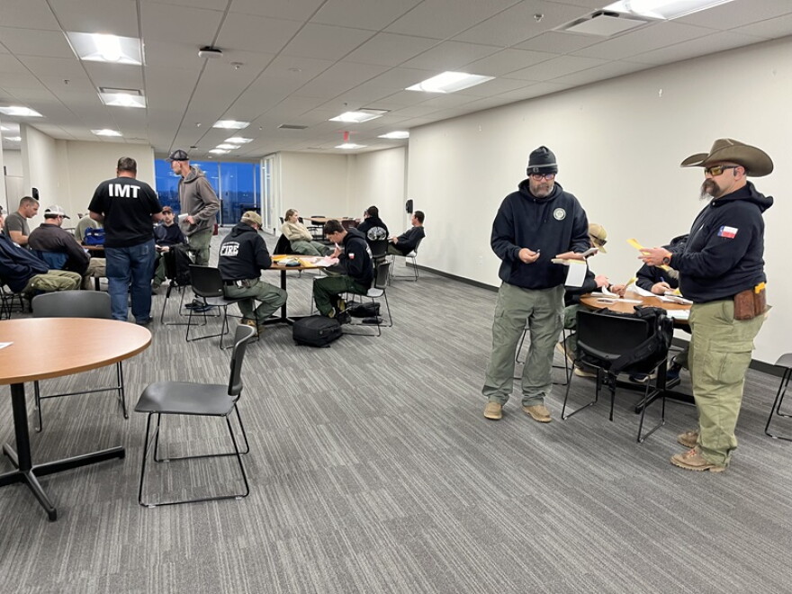 Steve Kull of the state Division of Forestry says nearly all the out-of-state firefighters who've been battling wildfires in southeastern and eastern Kentucky should make it home in time for Thanksgiving.
