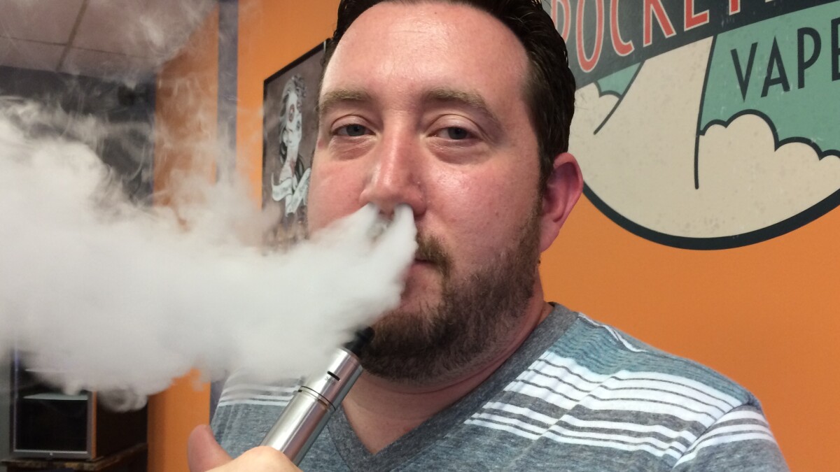 Missouri Veto Lays Bare Growing Debate Over Electronic Cigarettes | KCUR