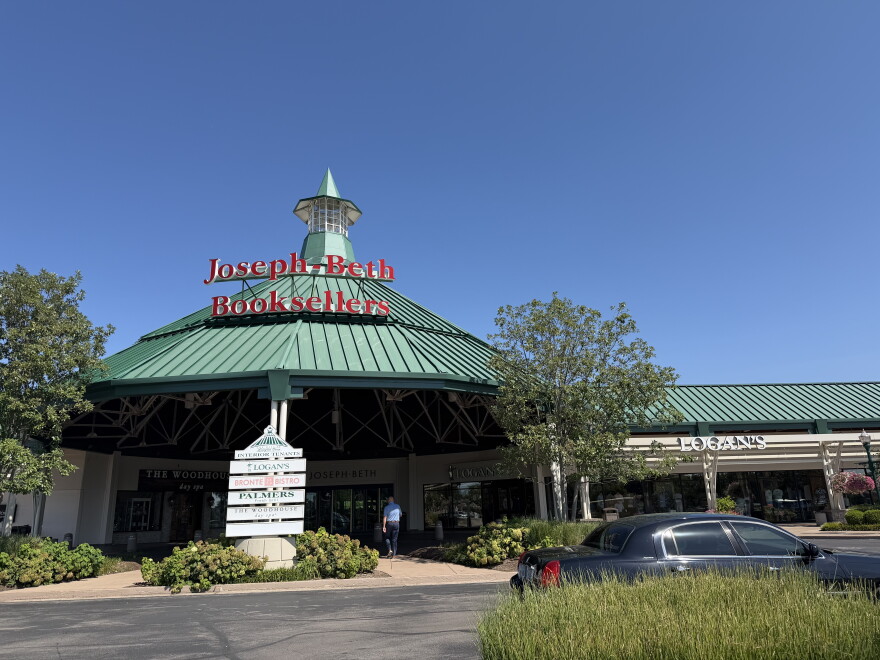 Joseph-Beth opened its original location at Lexington Green in 1986.