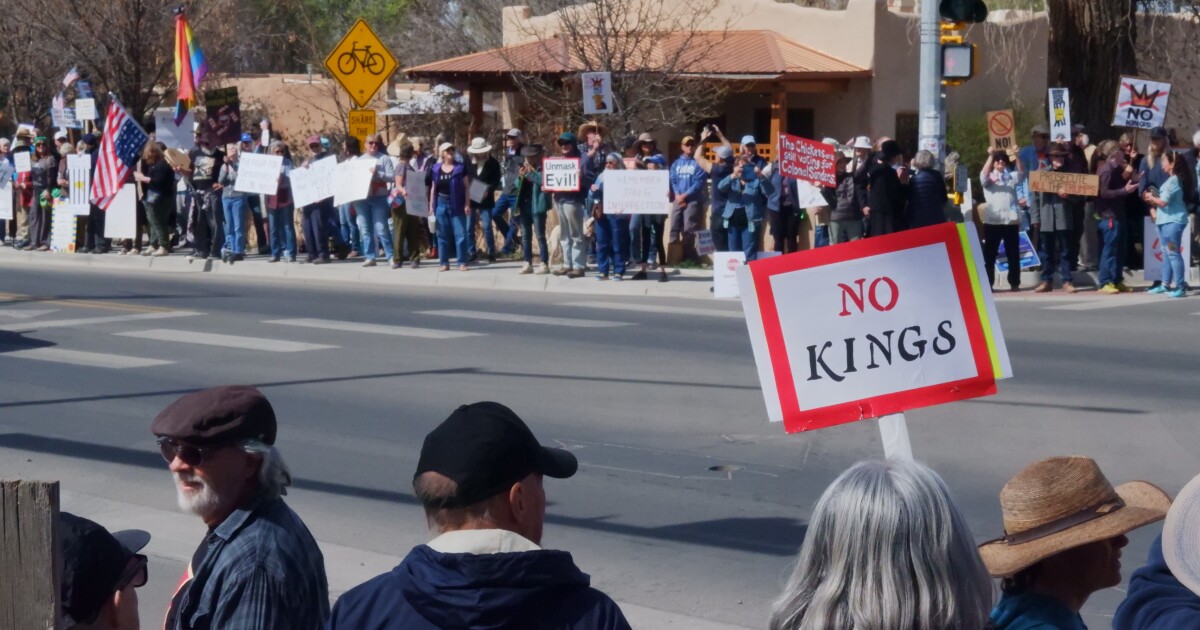 Taos rally among large New Mexico crowds for No Kings