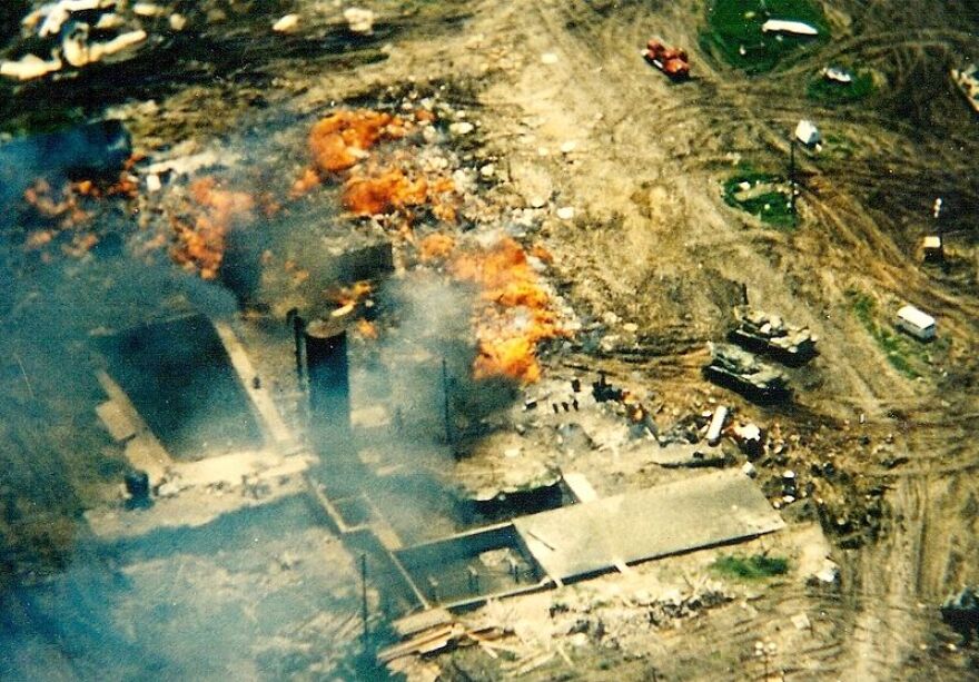 The Story Of The Branch Davidians And Their Fiery Demise Outside