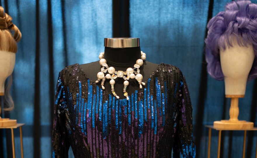 Leon Medical Centers, in collaboration with the Celia Cruz Estate, is honoring the legendary Queen of Salsa, Celia Cruz, with a traveling exhibit of rare artifacts that highlight her historic career and cultural legacy. (ABOVE) The collection includes some of Cruz’s most iconic belongings: her colorful wigs and sequined gowns, which were an integral part of her onstage persona.