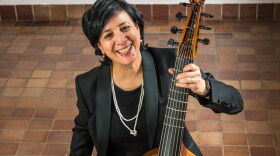 viola da gamba player Laury Gutiérrez