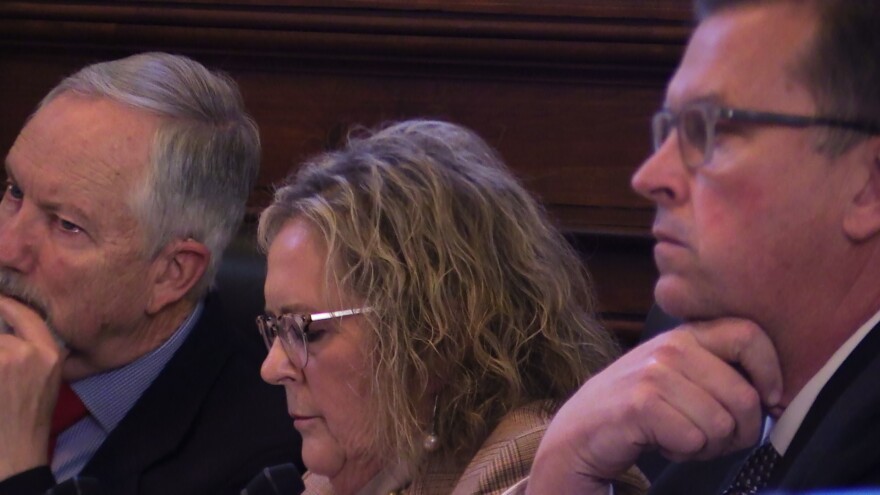 Members on an investigation committee foucs 