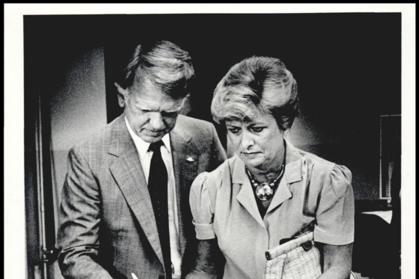 George Nigh and his wife, Donna, cast their ballots during a 1982 primary election.