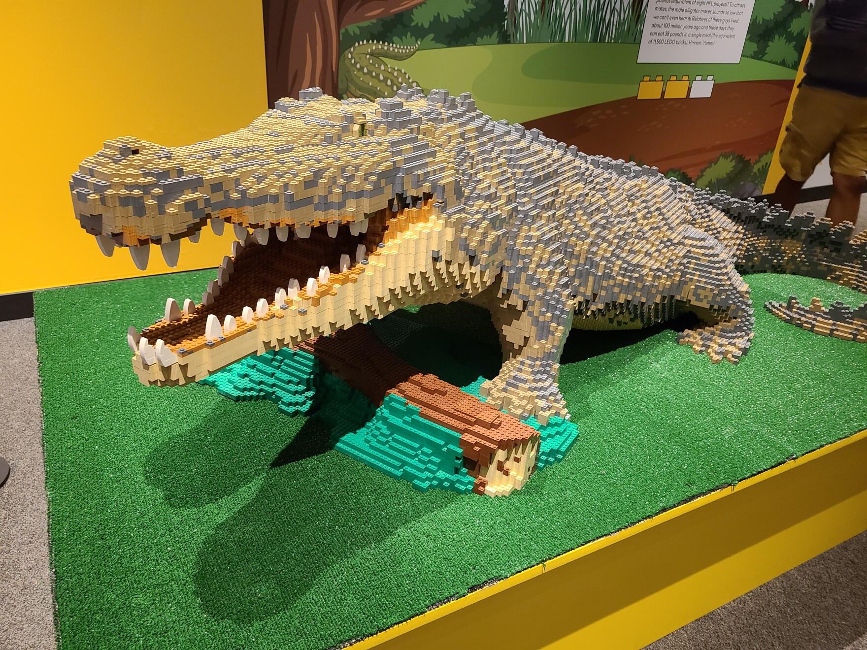 'Bricktionary' LEGO exhibit makes world debut at Cincinnati Museum