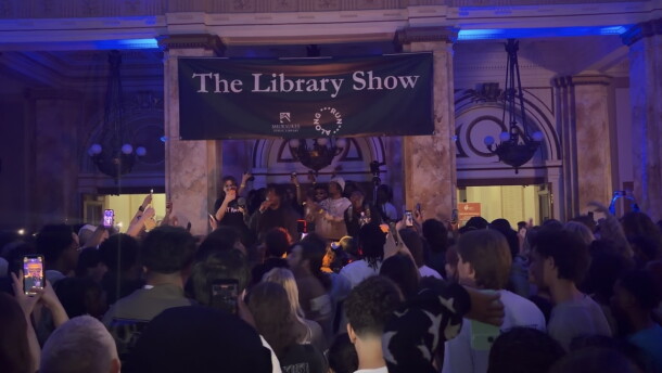 Hundreds of people showed up for The Library Show at the Central Library in Milwaukee to celebrate music & to sign up for a library card in honor of National Library Card Sign-Up Month.