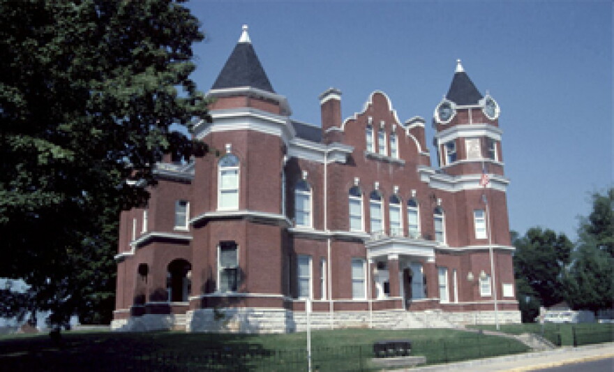Fulton County Courthouse in Hickman