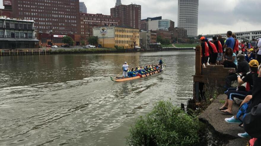 Dragon boats in the Cuyahoga River in 2016
