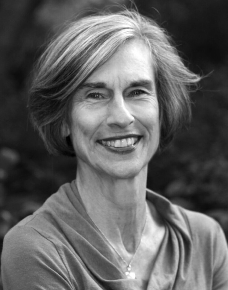 Stephanie Deutsch has written for the<em> New York Times </em>and<em> The Weekly Standard</em>.