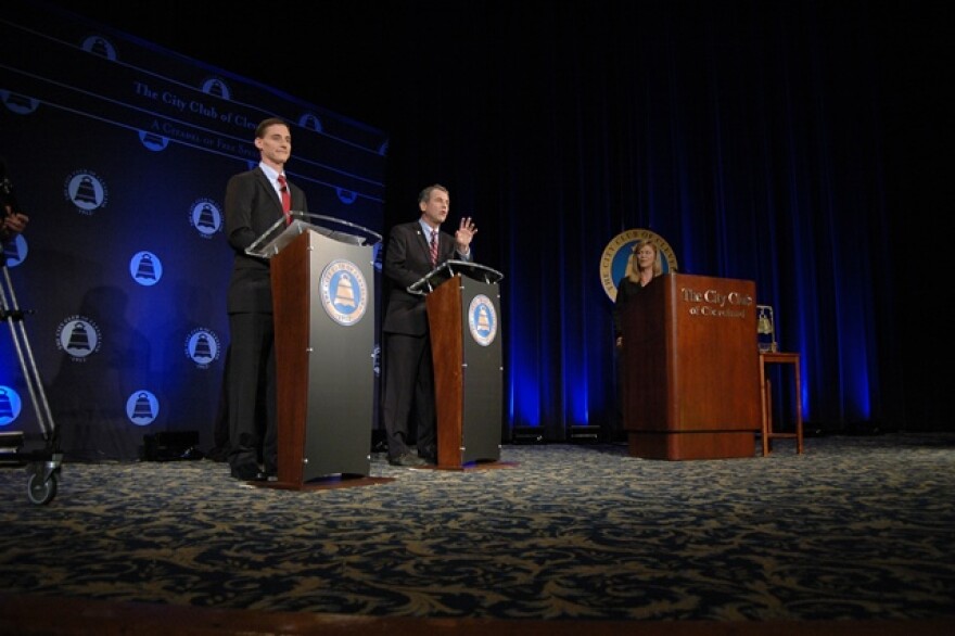 Ohio Treasurer Josh Mandel, left, debates Sen. Sherrod Brown in 2012. (Photo: City Club of Cleveland)