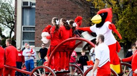 ISU cheerleaders in homecoming parade