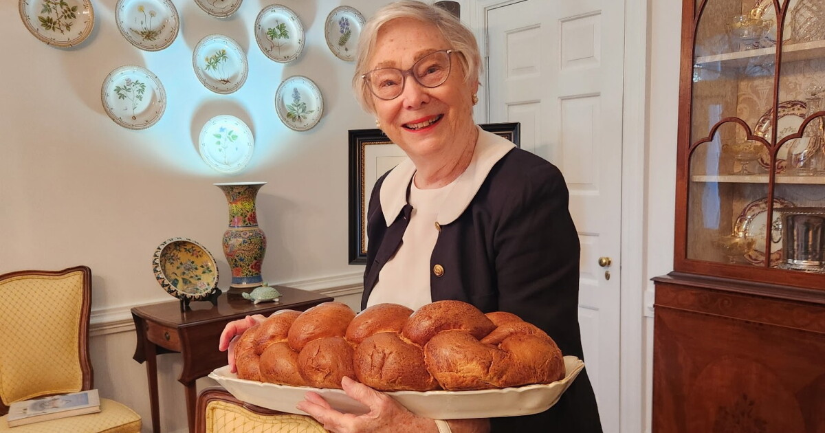 Minette Cooper: A Transformative Figure in the Hampton Roads Arts World