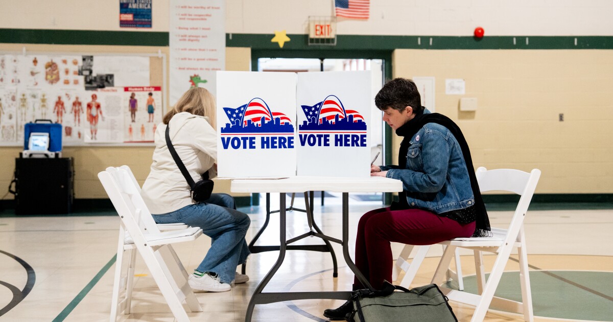 Missouri Supreme Court hears lawsuits against state voter photo ID law, registration limits