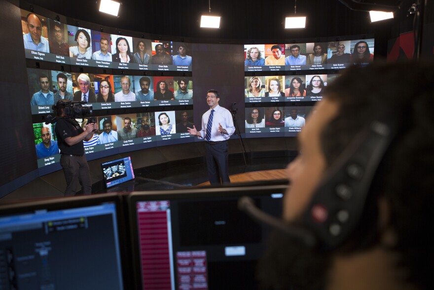 Professor Bharat Anand of Harvard Business School teaches students all over the world live from a television studio.