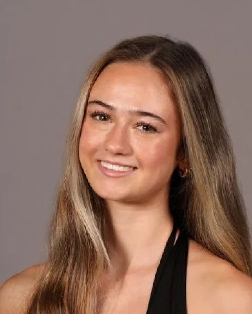 This is Shelby Hillis’s first season as an Apprentice with the Sarasota Cuban Ballet Studio Company. 