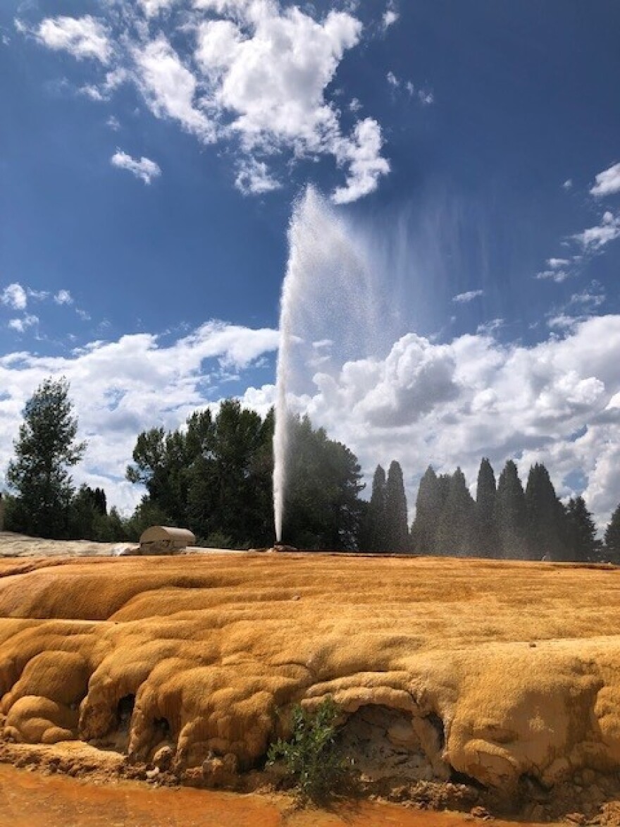 Hot springs geyser in Soda Springs, Idaho